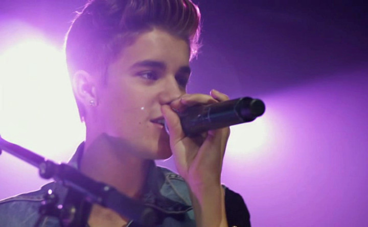 Justin Bieber All Around The World (Acoustic)