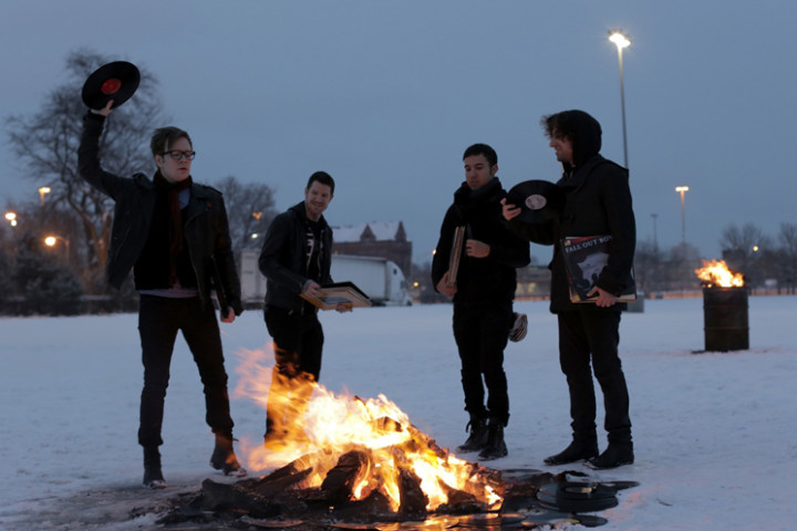 Fall Out Boy - SAVE ROCK AND ROLL 2013