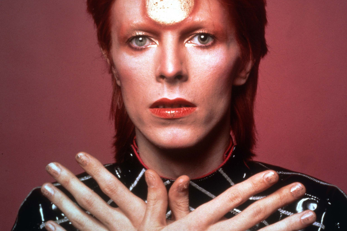 David Bowie | News | Heute ab 13 Uhr das komplette Ziggy Stardust Album  hören!, image size:1200x800