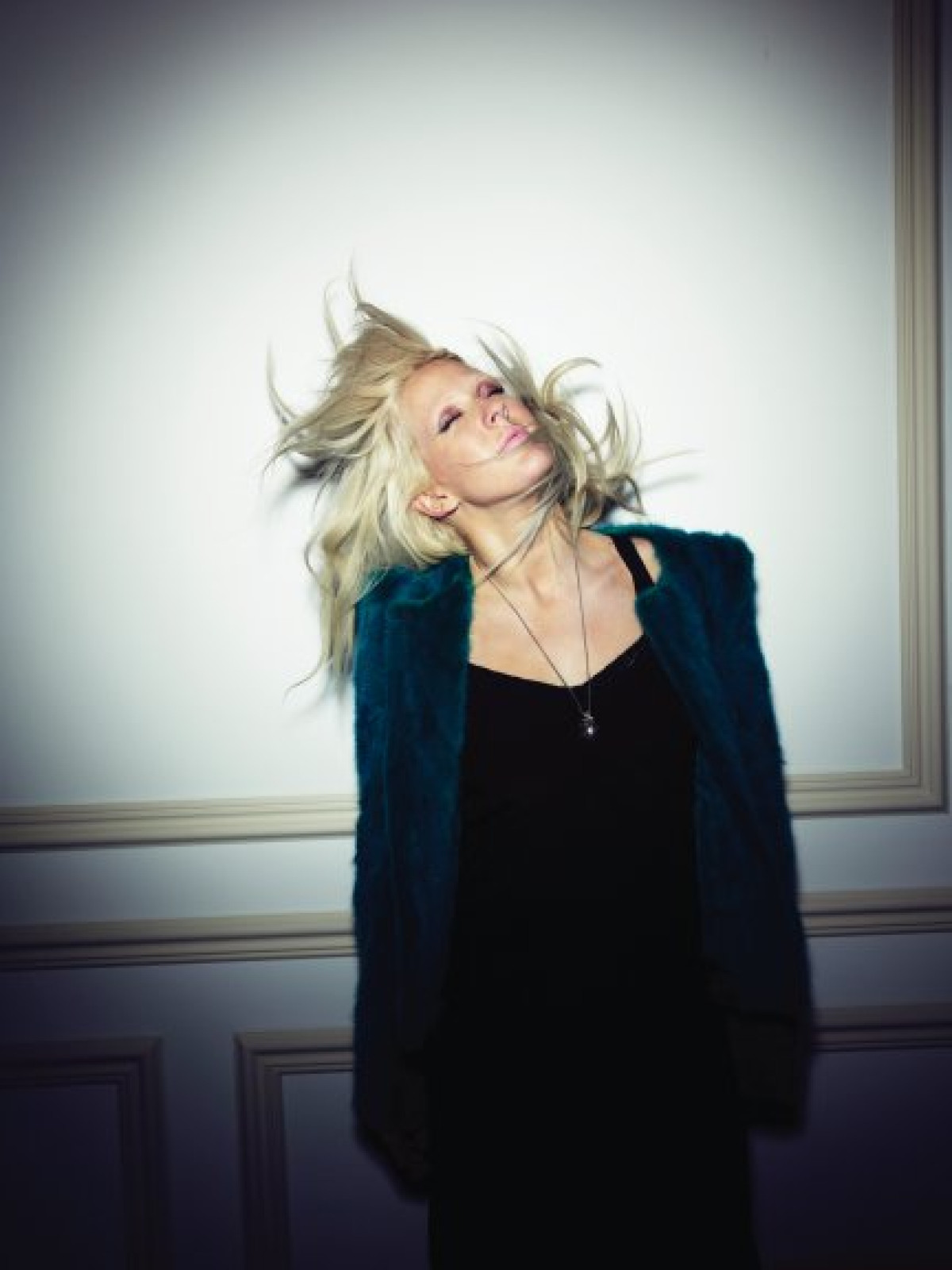 Ellie Goulding Halcyon Press 3
