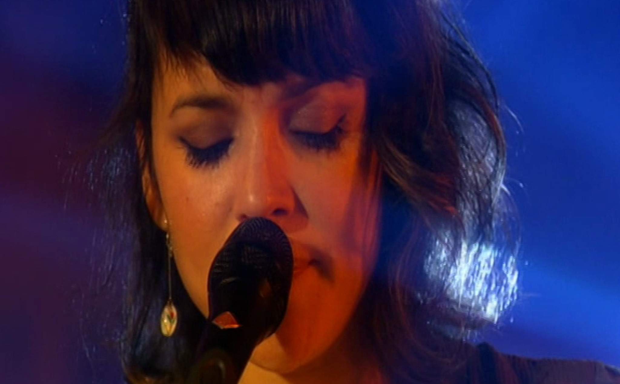 "Little Broken Hearts" Albumtrailer