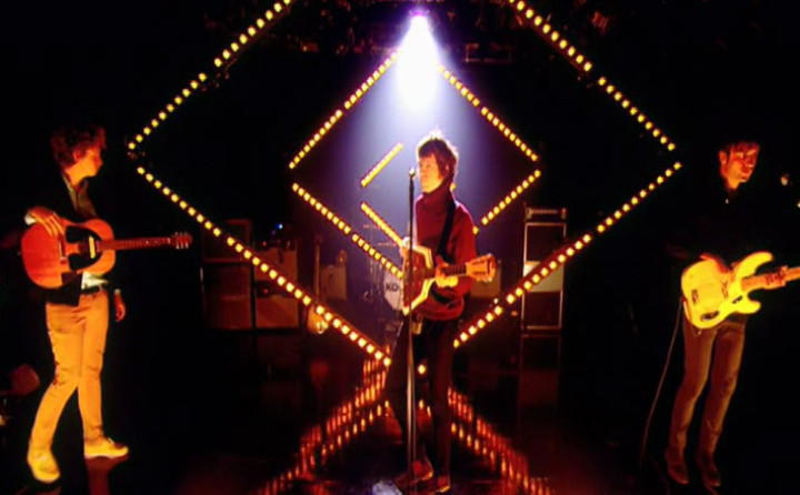 Ooh La (live)