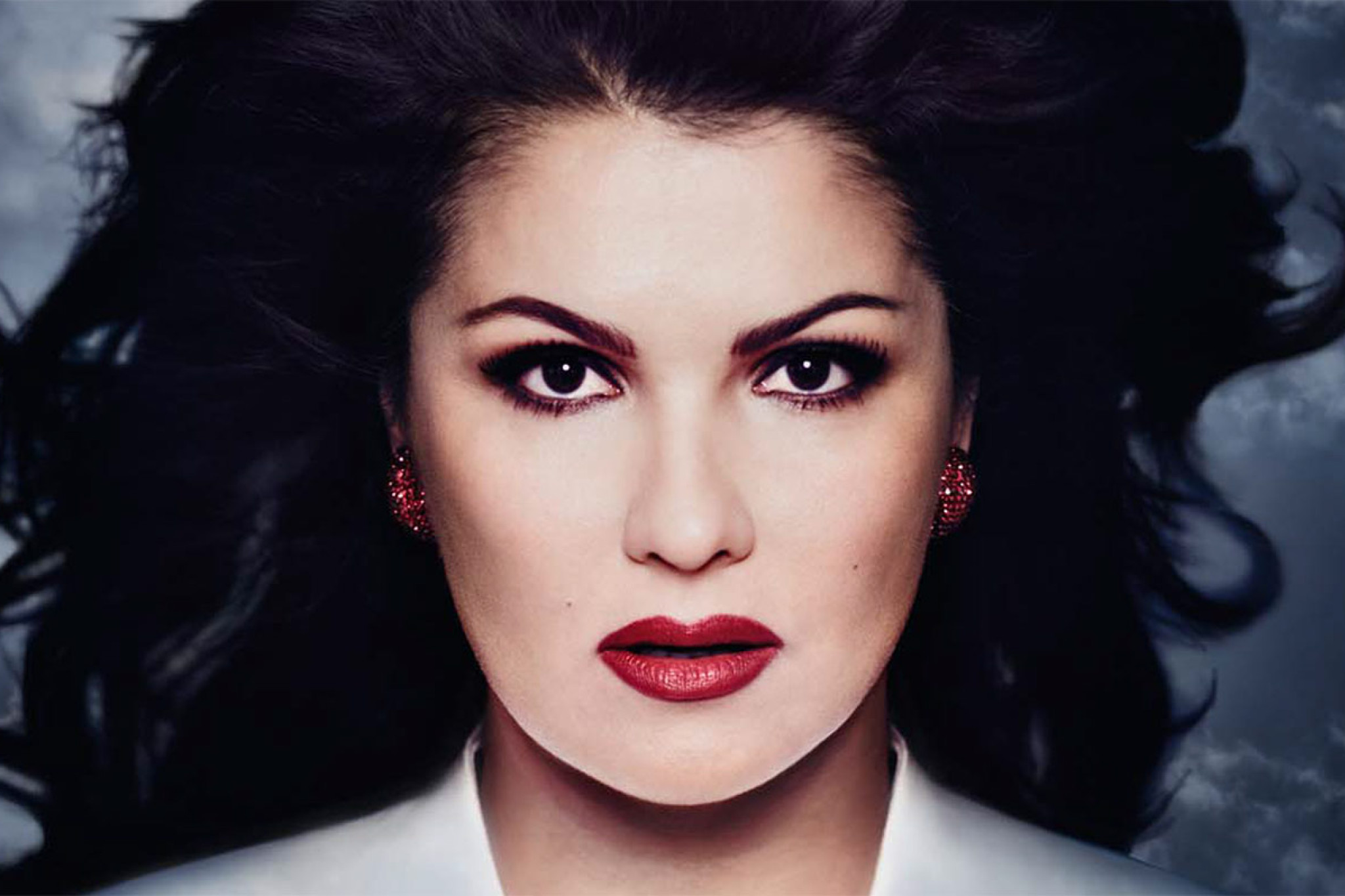 Anna Netrebko Verdi 2013