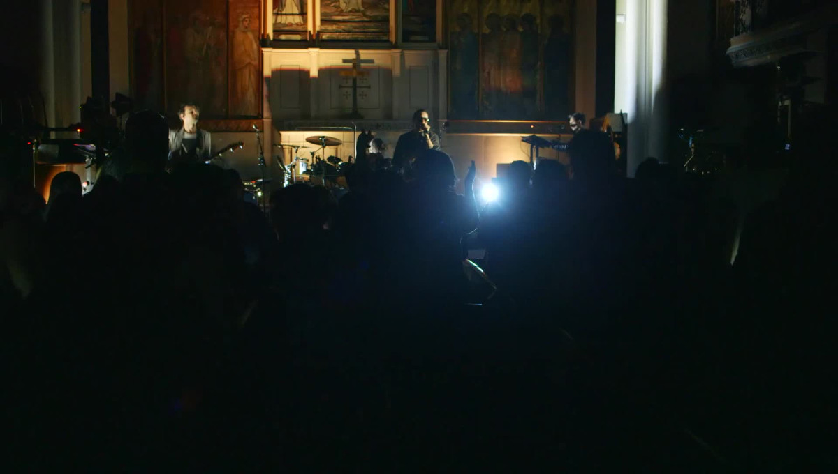Thirty Seconds To Mars "Church Of MARS" - live   UP IN THE AIR PRESSCLIP