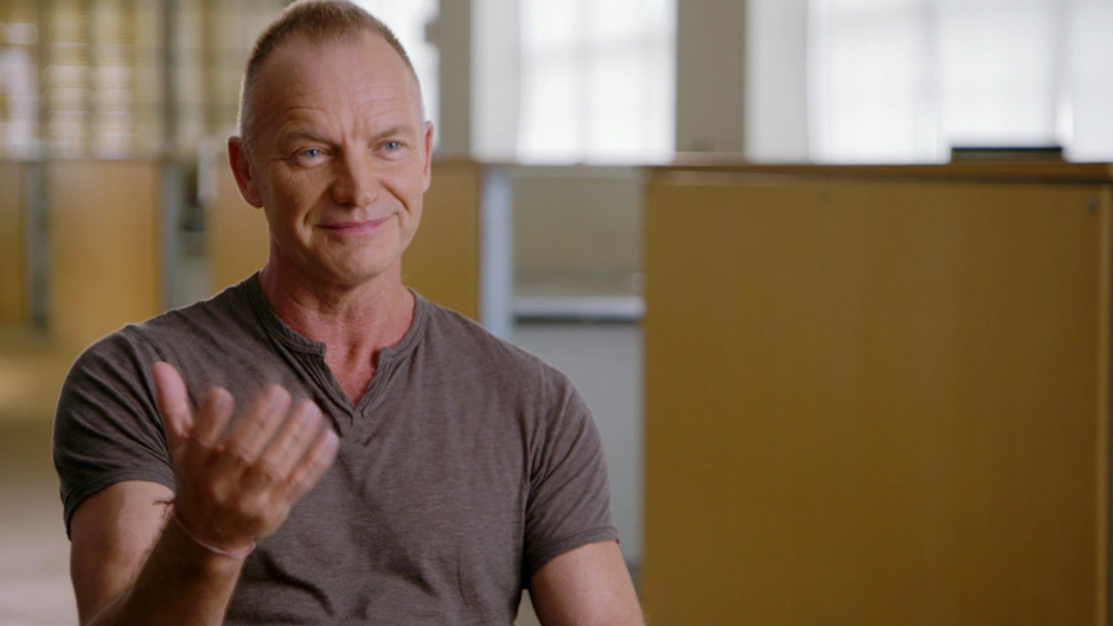 Trailer Teil 2 Blickt Sting bei der Arbeit fürs neue Album über die