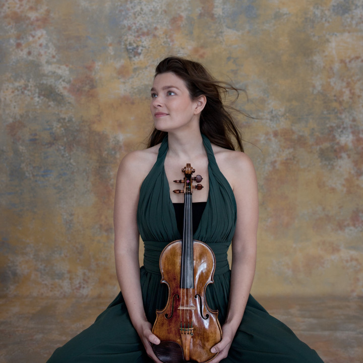 Janine Jansen – Bach Decca / © Harald Hoffmann