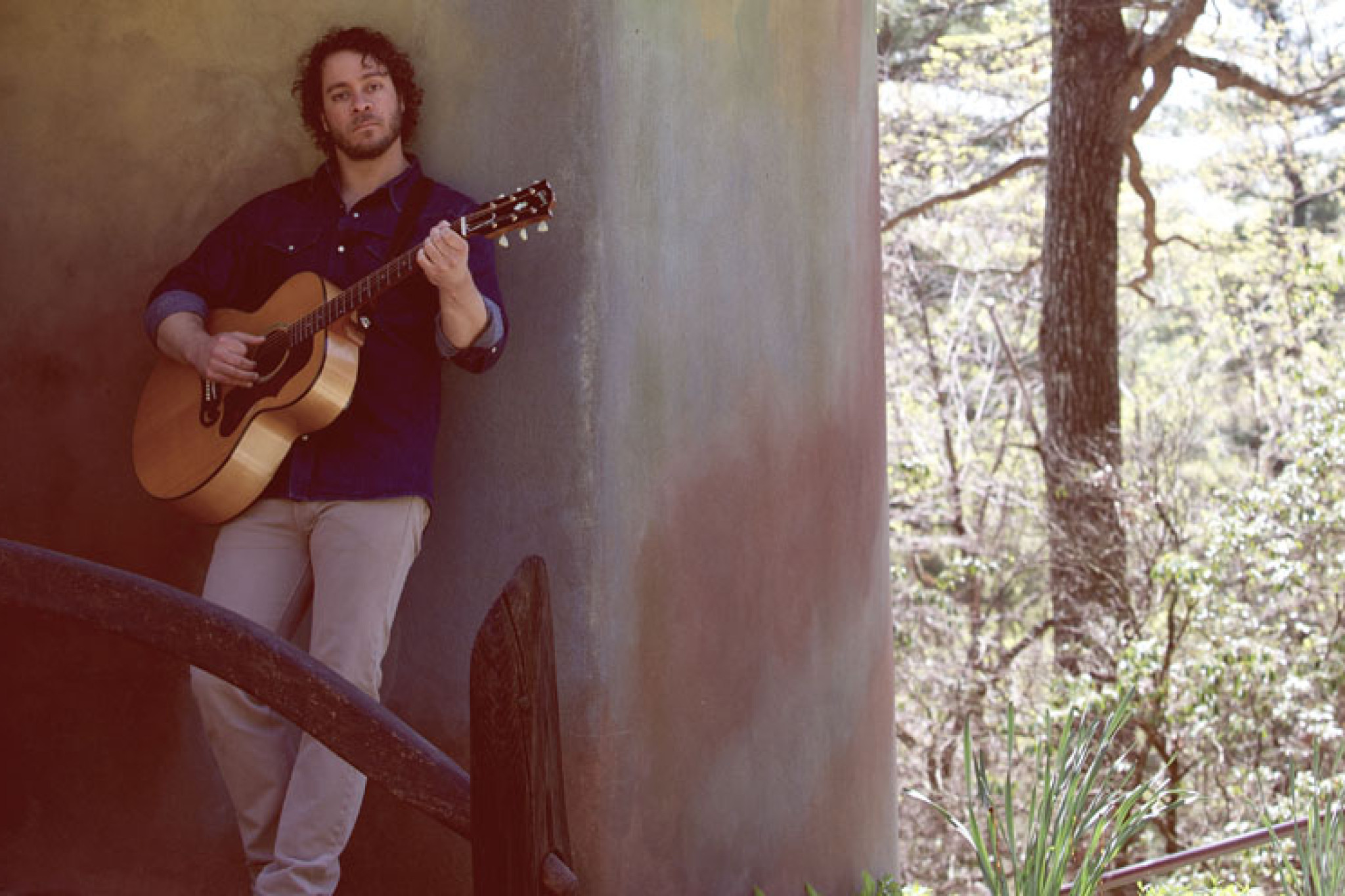 Amos Lee veröffentlicht sein neues Album "Mission Bell"!