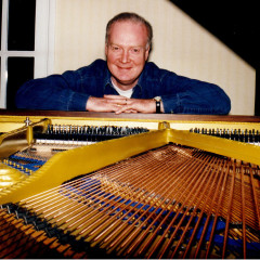 Nigel Hess