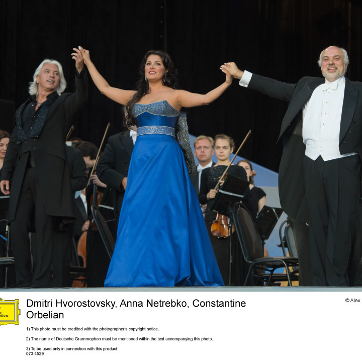 Netrebko / Hvorostovski – LIVE Red Square Moscow