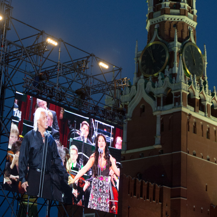 Netrebko / Hvorostovski – LIVE Red Square Moscow