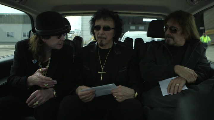 Live... Gathered In Their Masses - Ankunft der Band (DVD Preview)