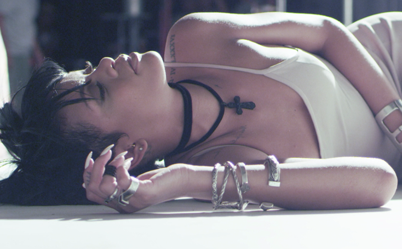 Rihanna News Seht hier das Making Of zu Rihannas neuem Video "What Now...