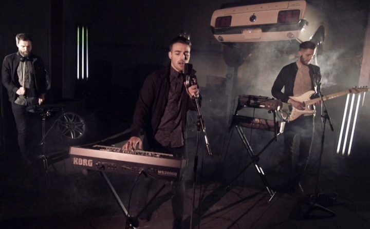 To Be Young (Akustik Version)