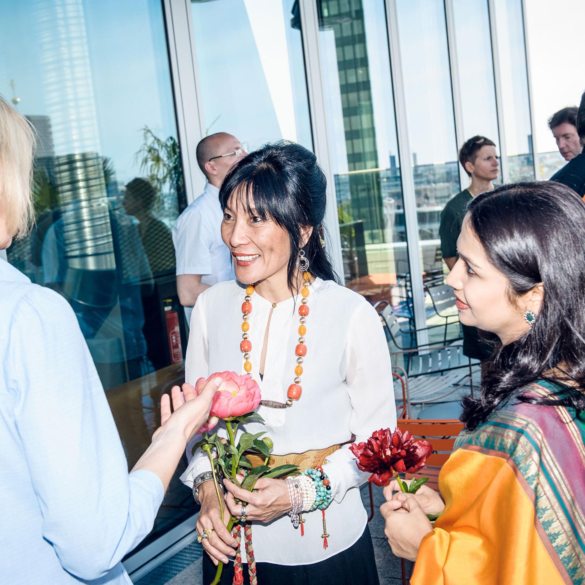 Dechen Shak-Dagsay und Sawani Shende-Sathaye, Showcase in der Monkey Bar Berlin, 21.05.2014