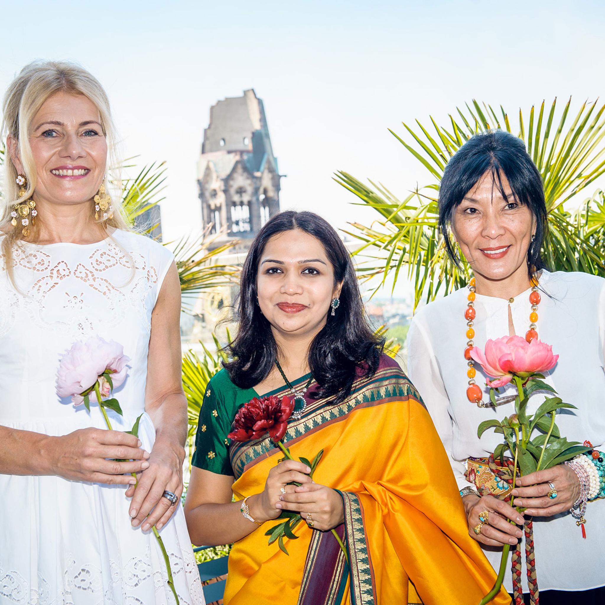 Regula Curti, Sawani Shende-Sathaye und Dechen Shak-Dagsay, Showcase in der Monkey Bar Berlin, 21.05.2014