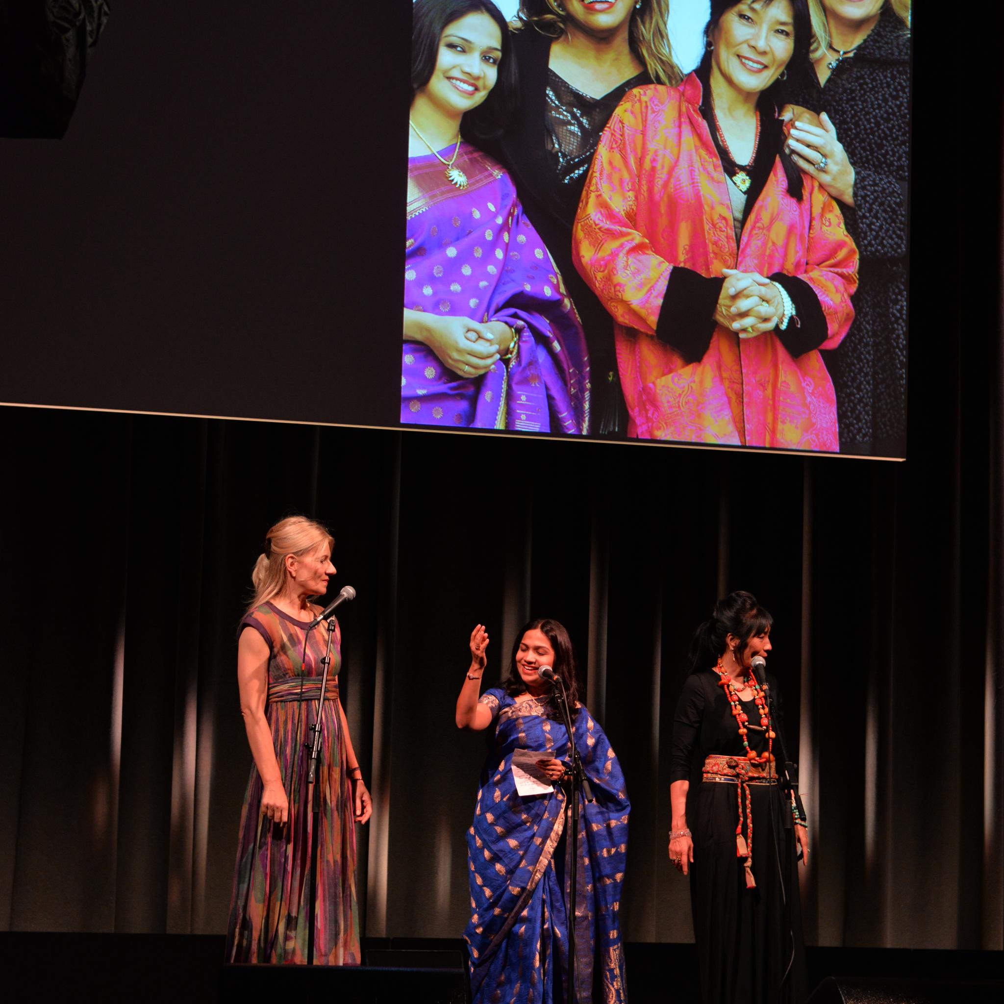 Regula Curti, Sawani Shende-Sathaye und Dechen Shak-Dagsay im Apple Store, Kurfürstendamm, 20.05.2014