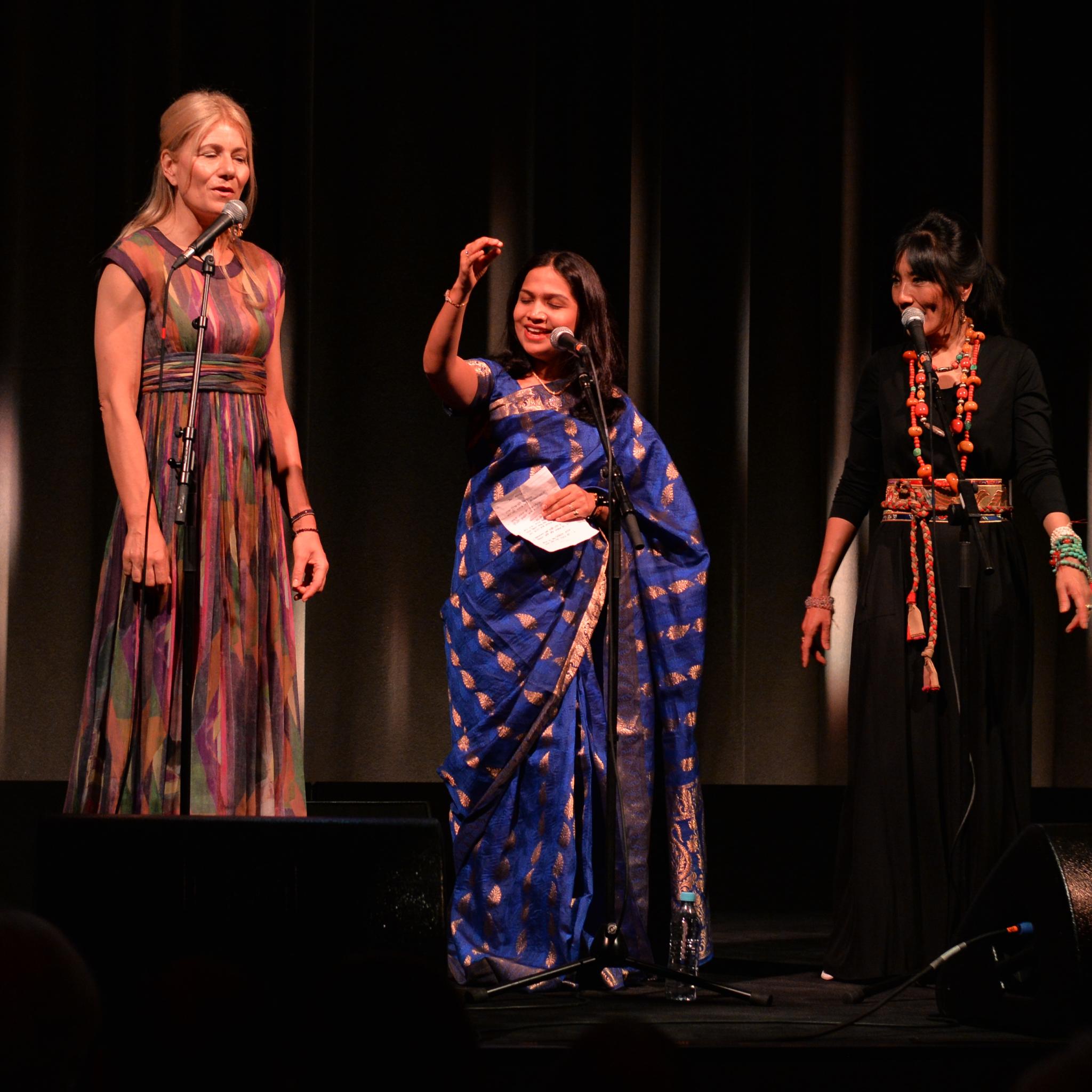 Regula Curti, Sawani Shende-Sathaye und Dechen Shak-Dagsay im Apple Store, Kurfürstendamm, 20.05.2014