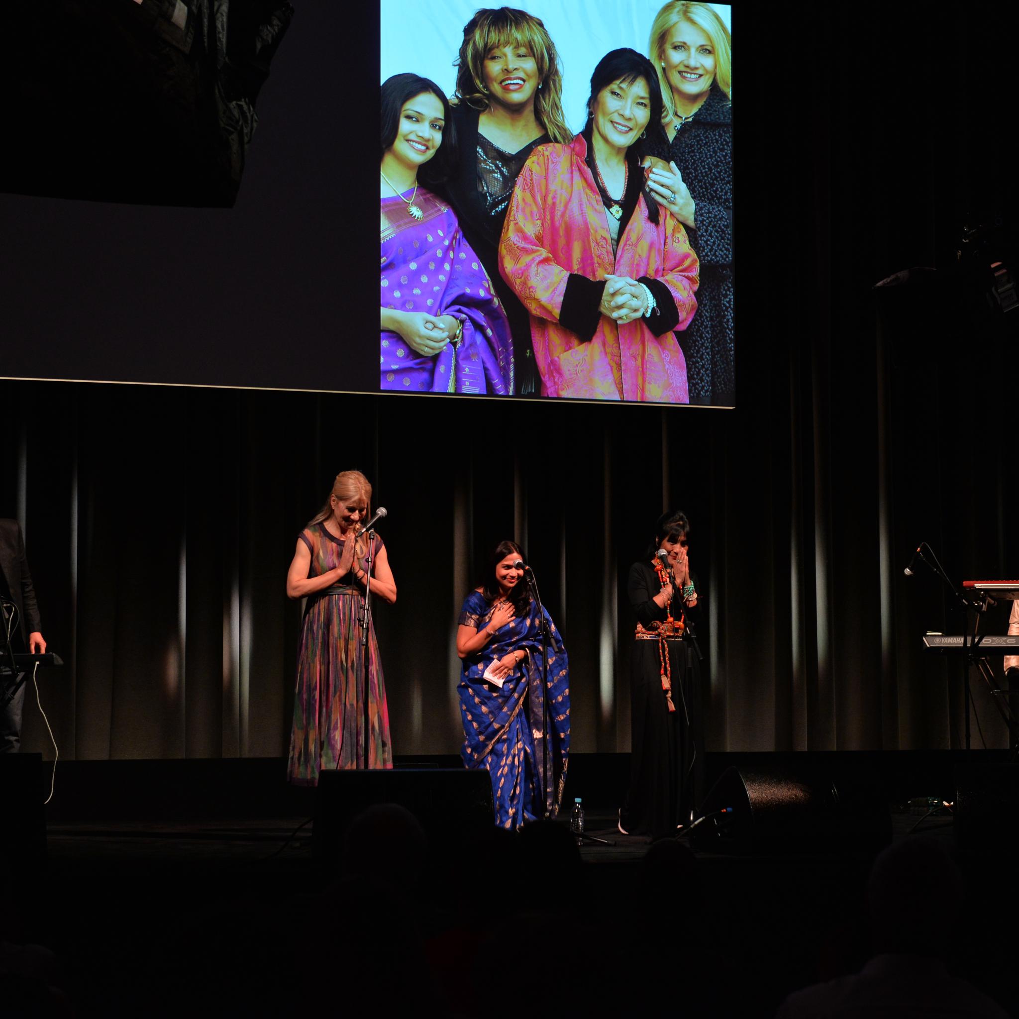 Beyond: Regula Curti, Sawani Shende-Sathaye und Dechen Shak-Dagsay im Apple Store, Kurfürstendamm, 20.05.2014