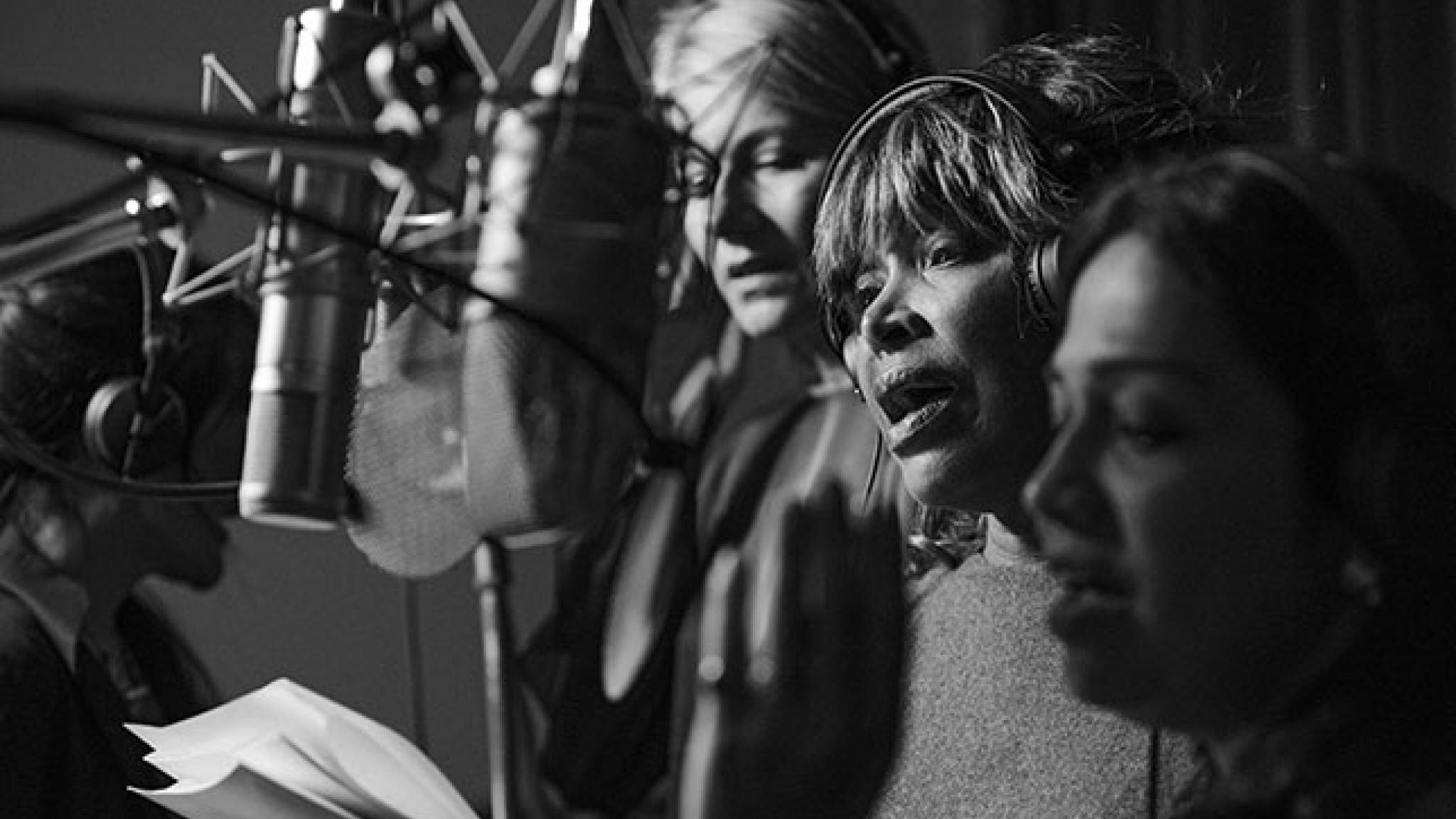 Regula Curti, Tina Turner, Sawani Shende-Sathaye