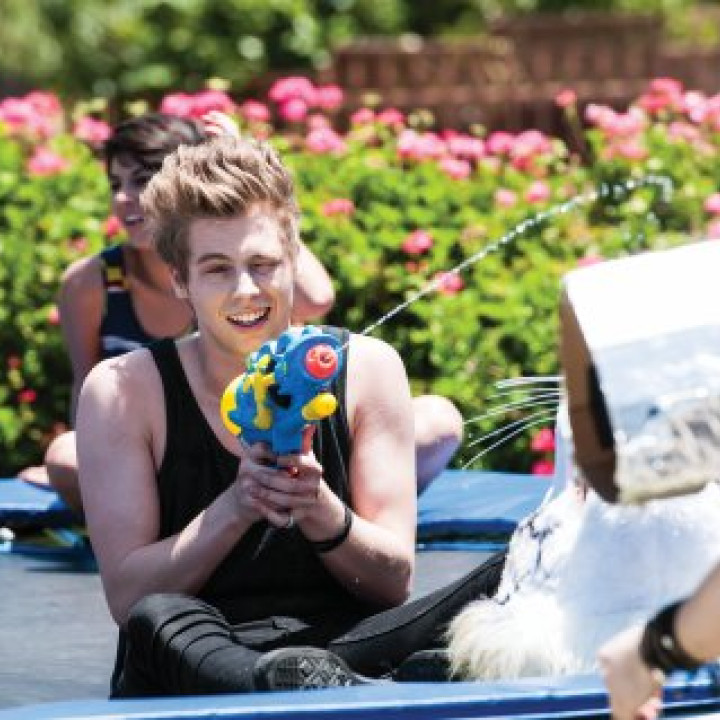 5 Seconds Of Summer – Amnesia Behind The Scenes