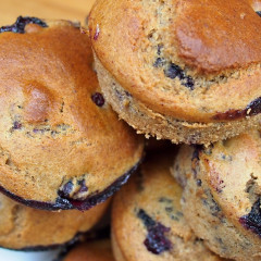 Fettfreie Vollkorn-Muffins mit Beeren