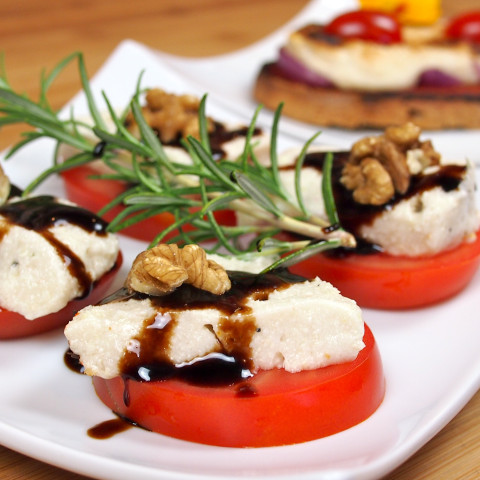 Veganer Mozzarella für jede Gelegenheit © Lars Peter Lueg – Rohe Energie