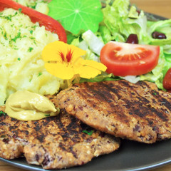 Vegane Burger mit Stampfkartoffeln © Lars Peter Lueg – Rohe Energie