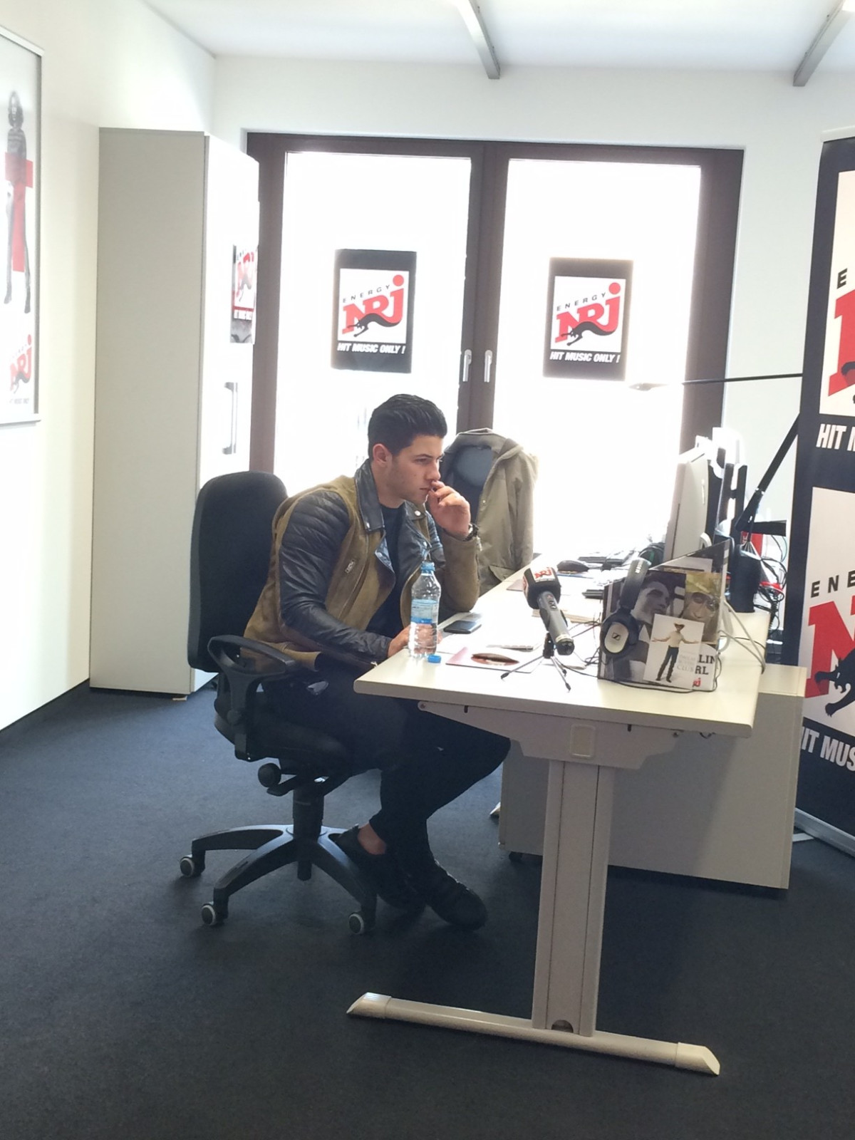 Nick Jonas beim Twitter Takeover NRJ Foto 2 20150407