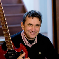 Phil Daniels