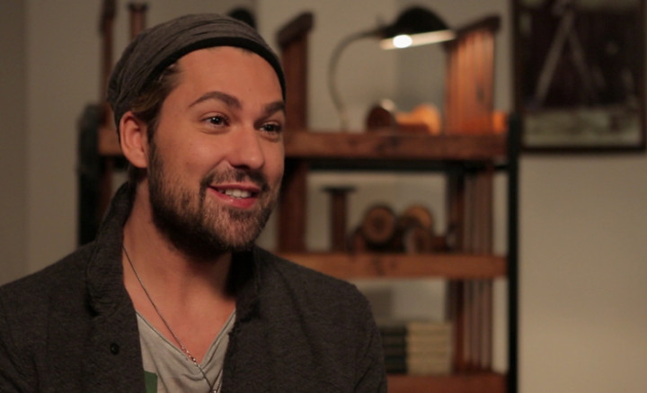 EXPLOSIVE (Song Besprechung)