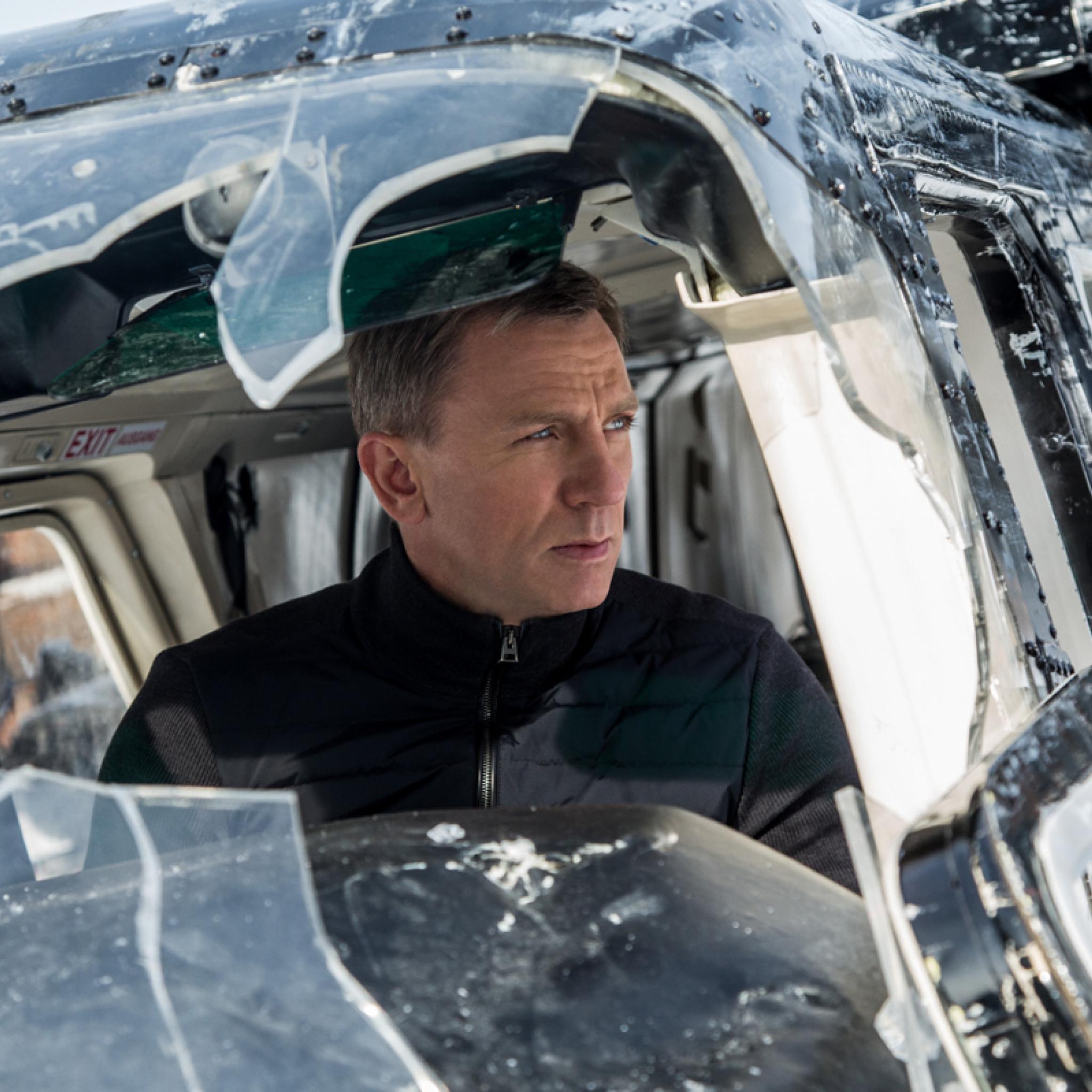 Daniel Craig