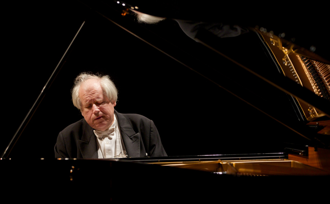 Grigory Sokolov - Overview | Deutsche Grammophon