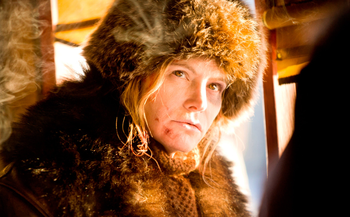 Jennifer Jason Leigh