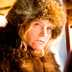 Jennifer Jason Leigh