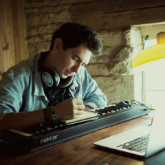 Julian Le Play Presse 10