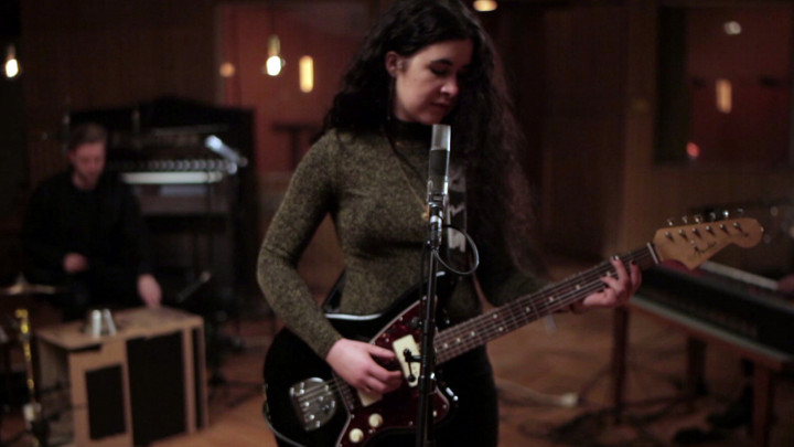 Stranger In A Room (Akustik Version)