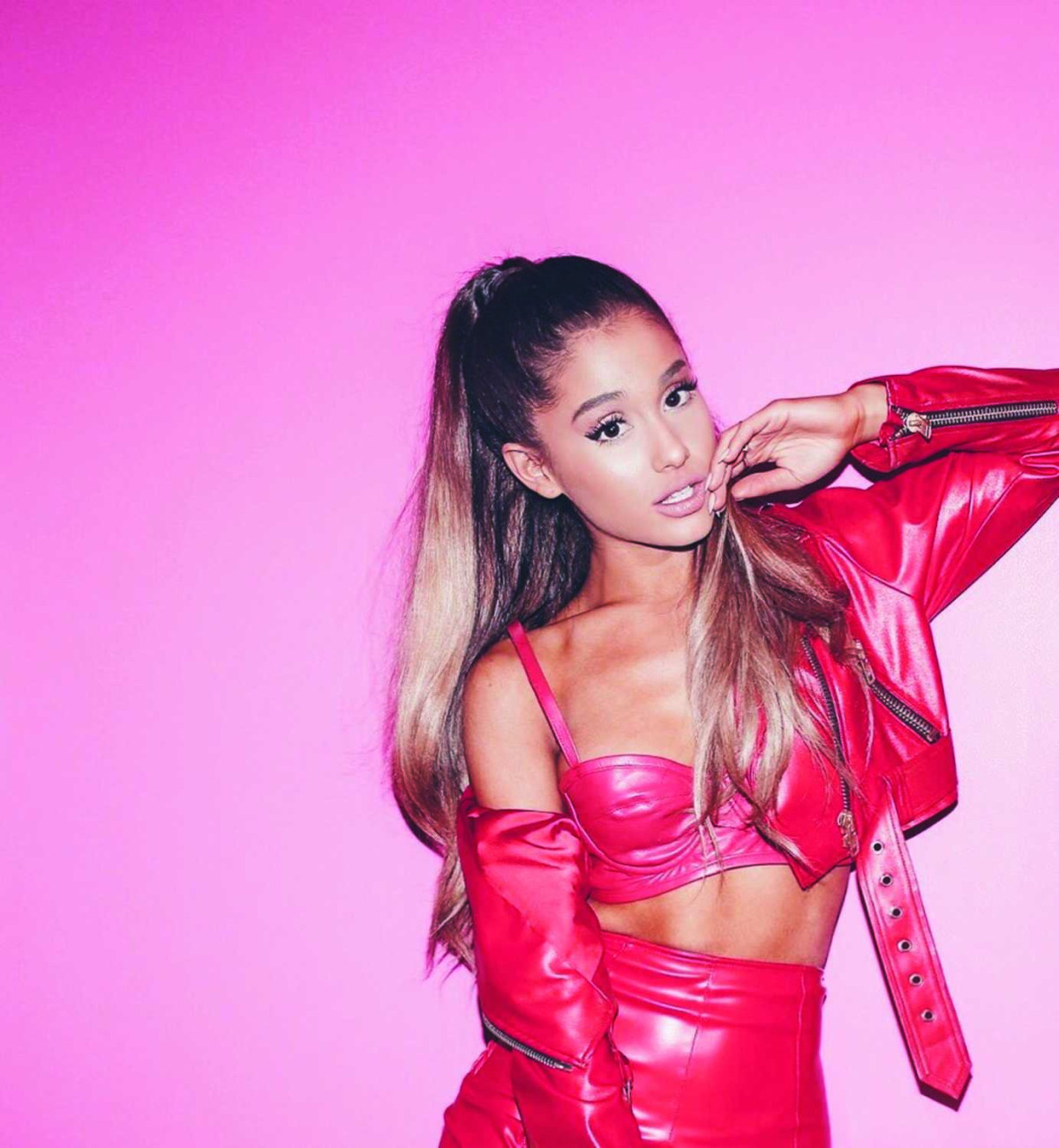 Ariana Grande 2016