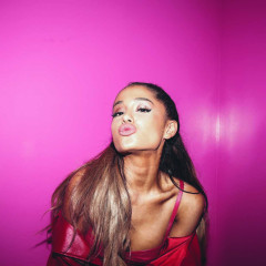 Ariana Grande 2016