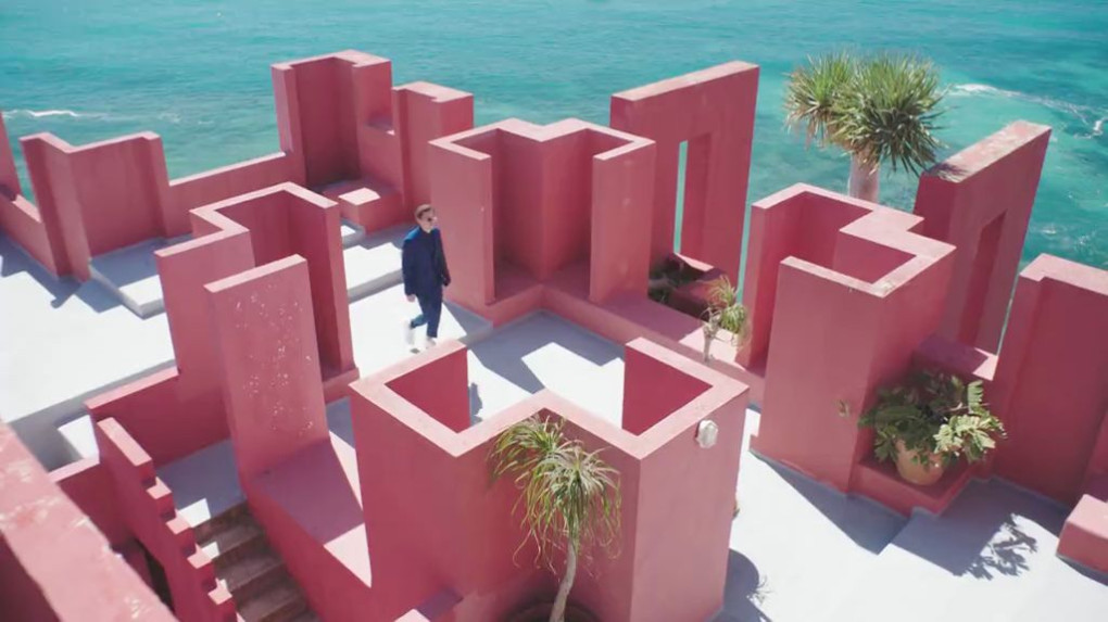 Martin Solveig Video "Do It Right"
