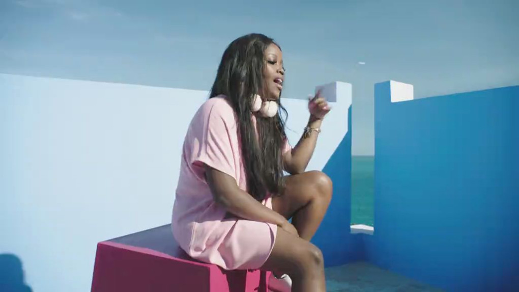 Martin Solveig Video "Do It Right"