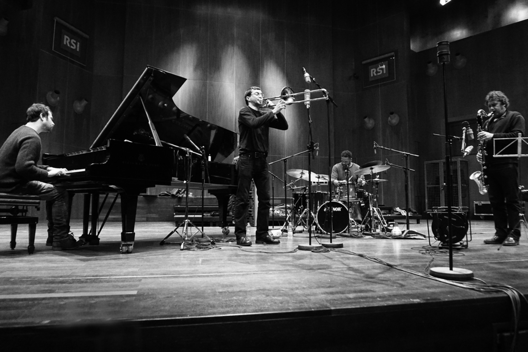 Giovanni Guidi, Gianluca Petrella, Louis Sclavis & Gerald Cleaver - vier Improvisationsmeister auf gleicher Wellenlänge