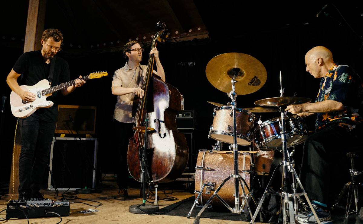Jakob Bro, Thomas Morgan, Joey Baron