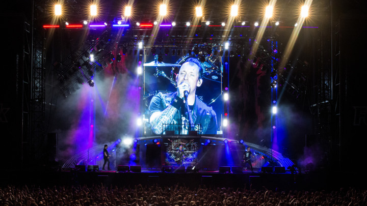 Seal The Deal (Live)