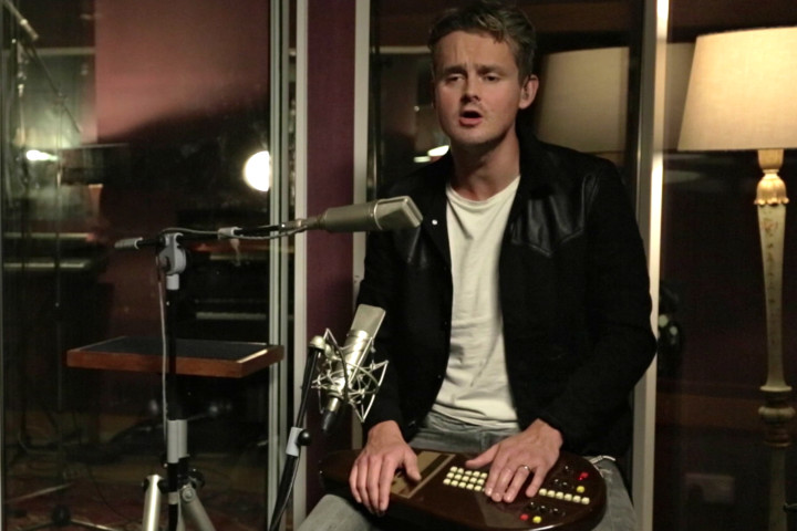 Still Waiting (Akustik Version)