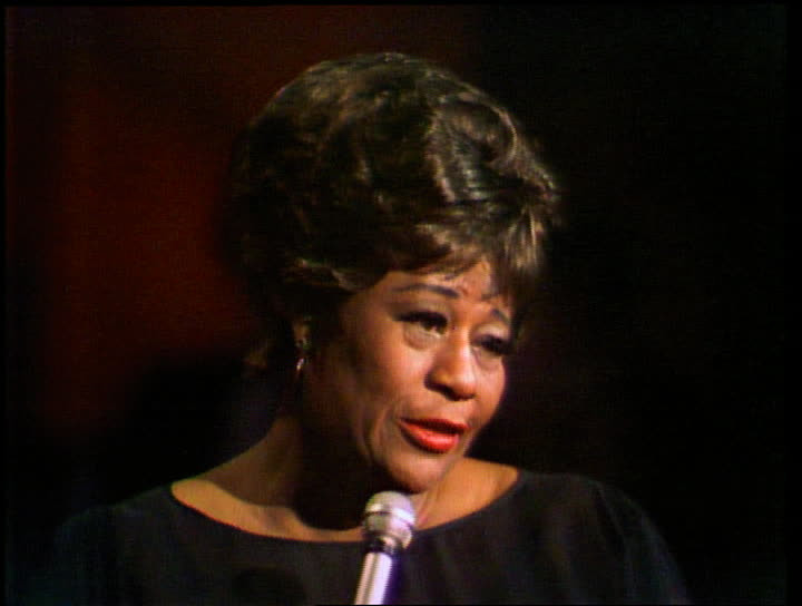 Frank Sinatra & Ella Fitzgerald "The Lady Is A Tramp"