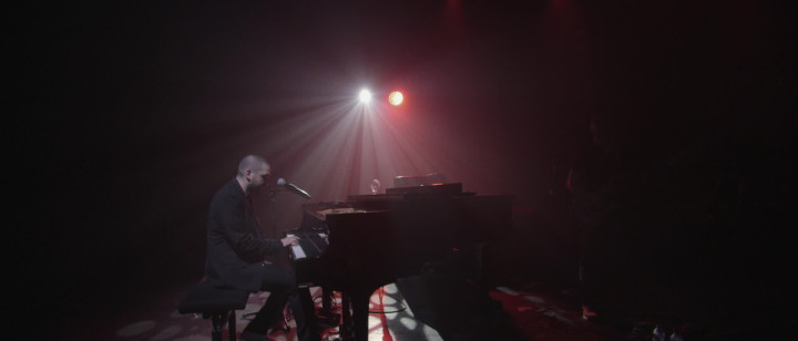 Red & Black Light (Live At Zénith Nantes Métropole, 2016)