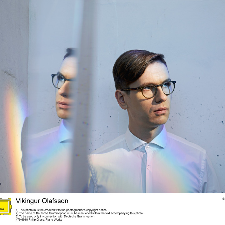 Vikingur Olafsson – Philip Glass: Piano Works