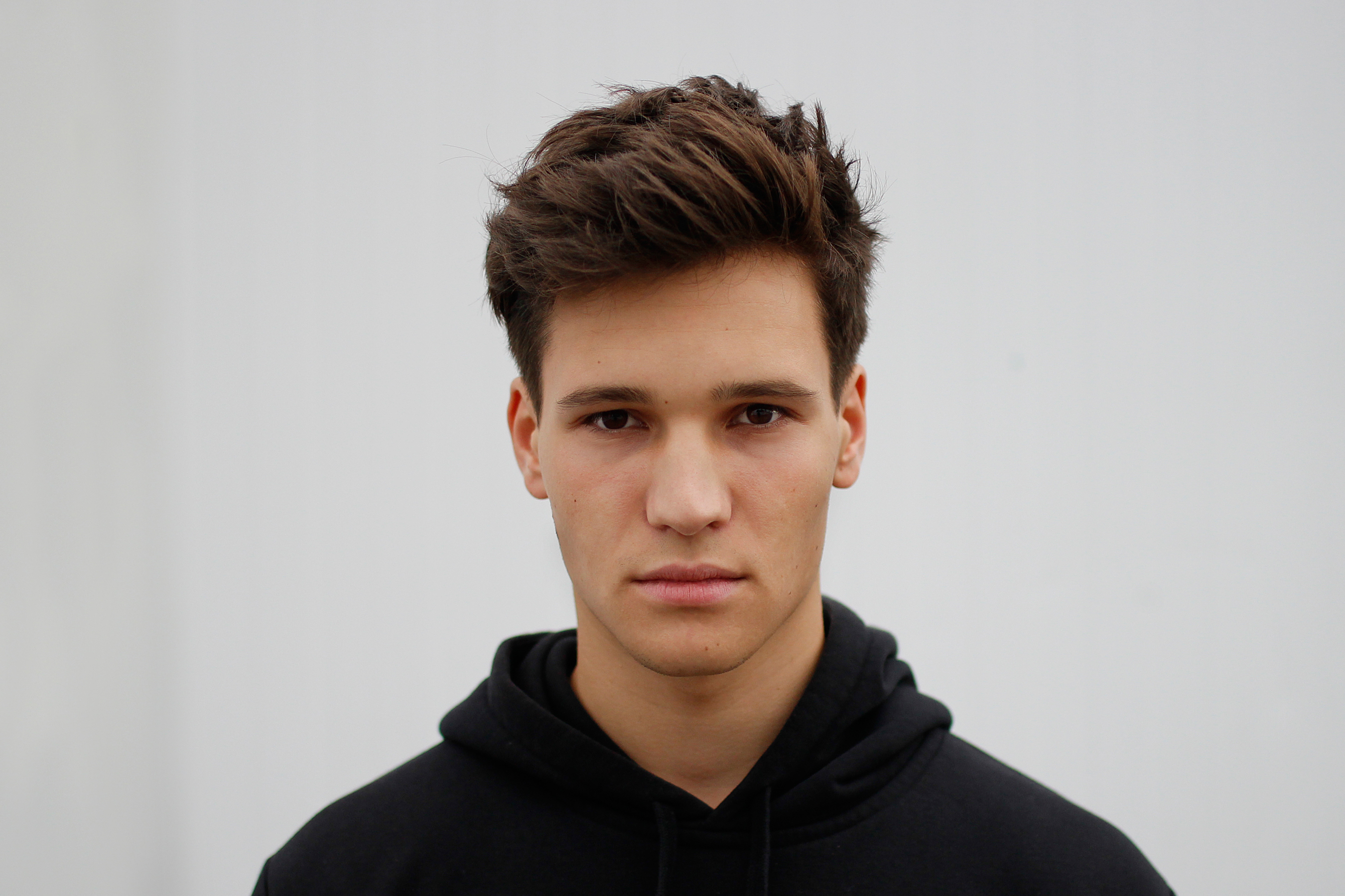 Wincent weiss. Vincent Weiss. Wincent. Певец Винсент Вайс. Feuerwerk Винсент Вайсс.