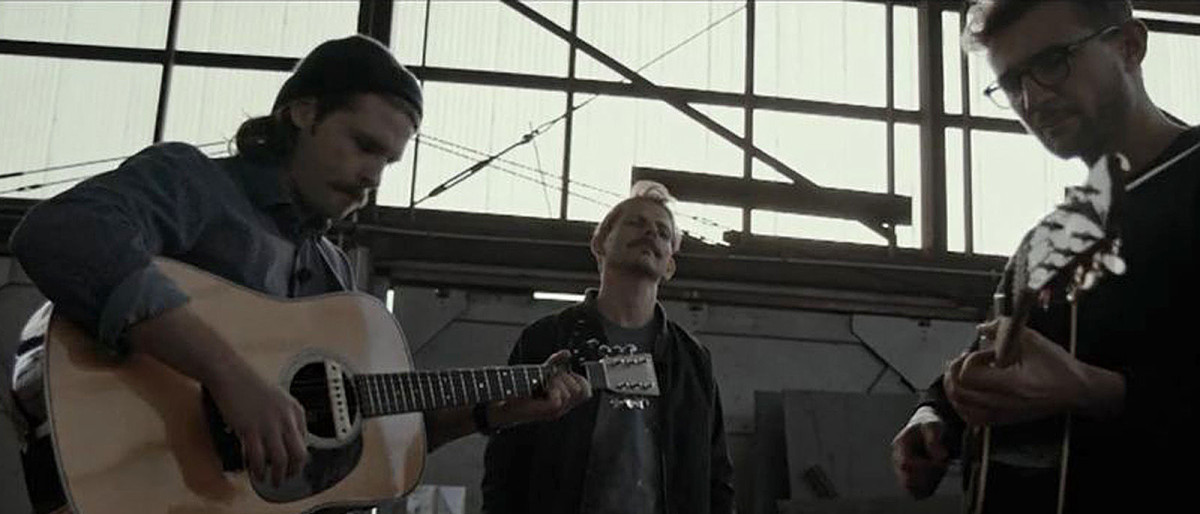 Dust (Akustik Version)