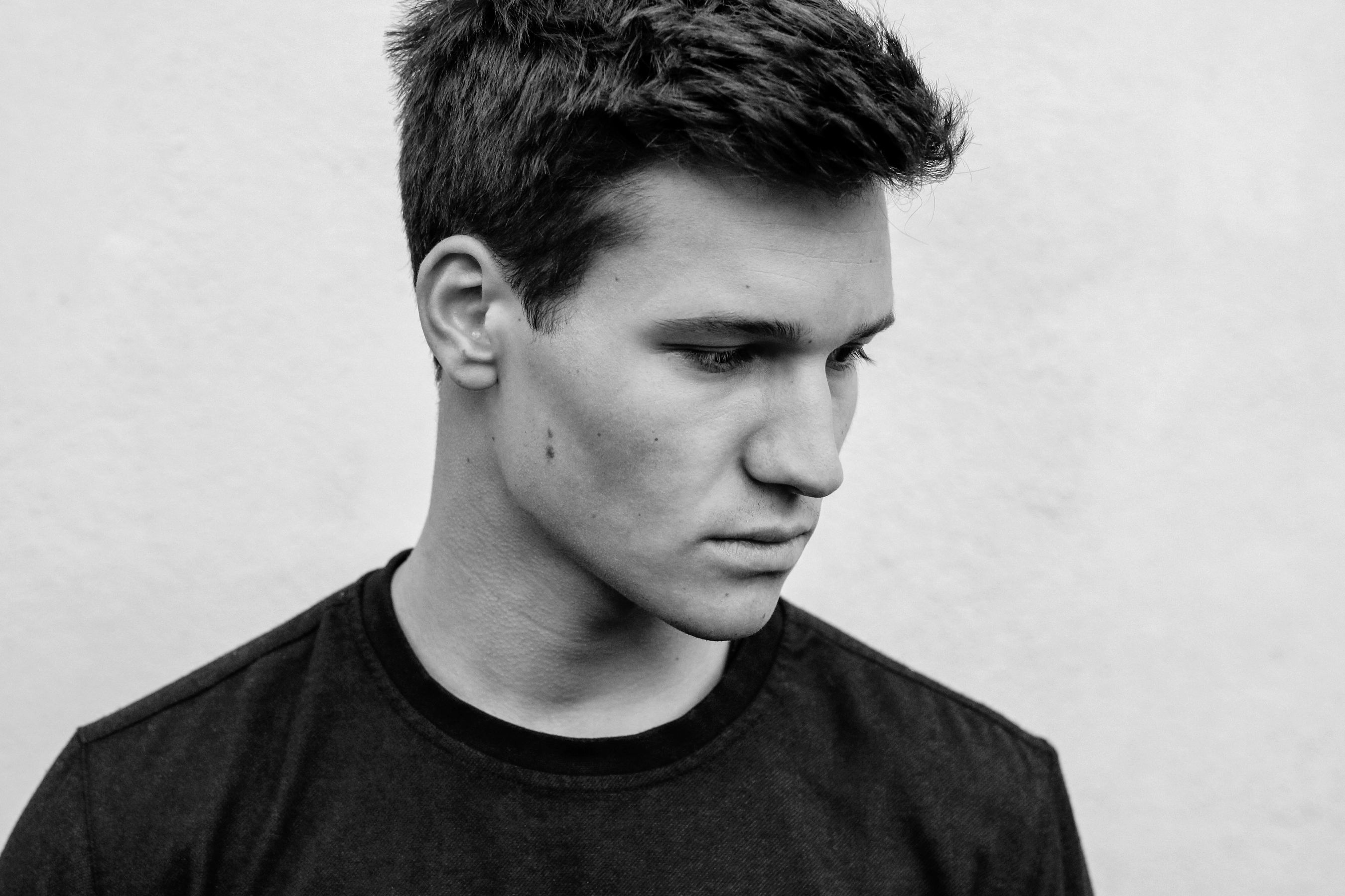 Wincent weiss. Певец Винсент Вайс. Wincent Voice. Винсент Вайс муж.